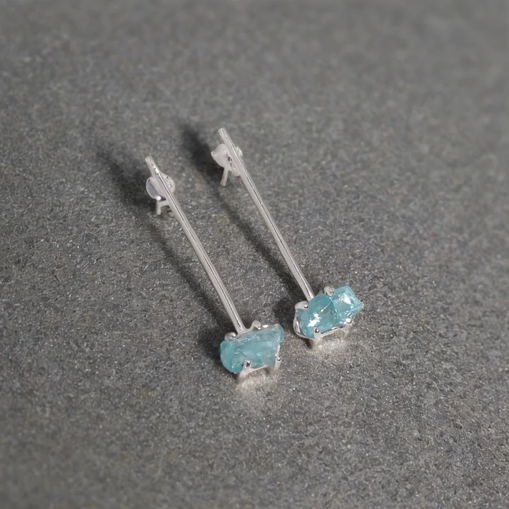 Sylin_Silver_5_d5515e66-98b6-41a6-90a9-ec28f87bb6c5